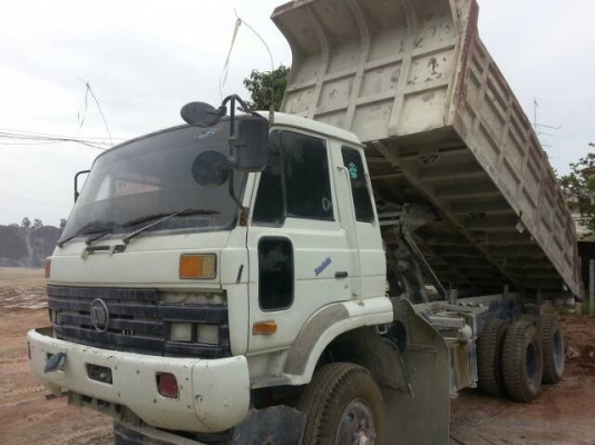 ขายรถ 10 ล้อกระบะดัมพ์ท้องเรือ NISSAN UD CWM 430 230 แรงม้า ราคา 700000