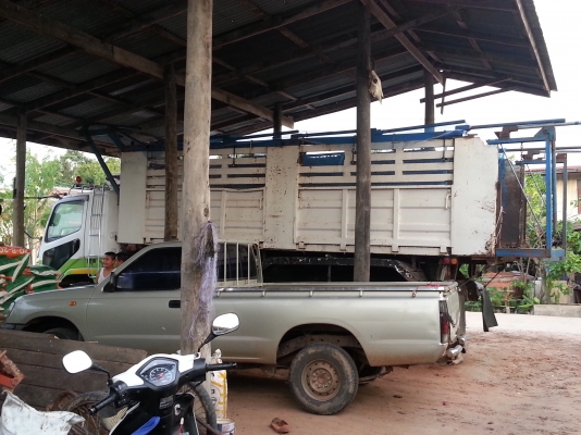 ขาย 10ล้อ MITSU FN527M 6สูบ 220 แรงม้า รถสวยพร้อมใช้ ลดเหลือ 850,000 ด่วนเลยครับ