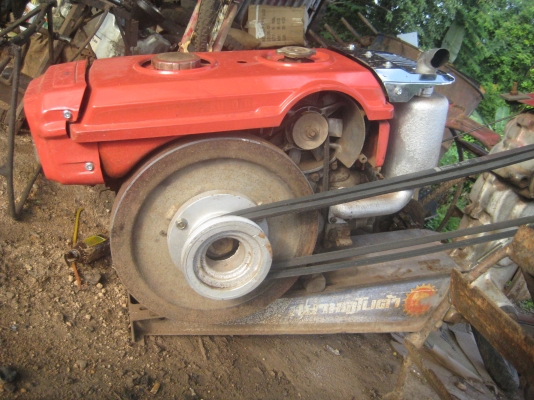 คูโบต้าเครื่อง 9.5 แรงพร้อมหางสยามคูโต้า