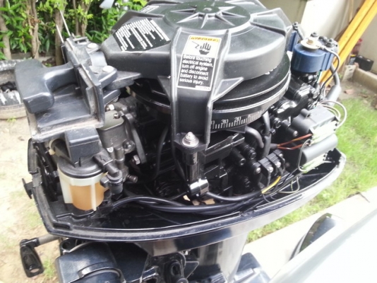 ขายเครื่องเรือ Mercury 10 HP หางสั้น ขาย 25000 บาท ขายเครื่องเรือ Mercury 10 HP หางสั้น ขาย 25000 บาท