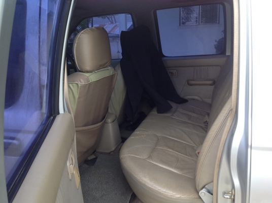 นิสสันฟรอนเทีย 4 ประตู โฟวิล เครื่อง 2500 อินเตอ เทอโบ แท้ๆ