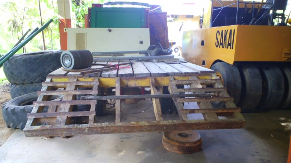 รถหกล้อHINO FB หกล้อท้ายลาด เครื่องดีเซล ฮีโน่ 6 สูบ รถหกล้อในสภาพใหม่เอี่ยม บรรทุก รถแบคโฮขนาด PC60 ได้ดี