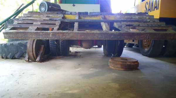 รถหกล้อHINO FB หกล้อท้ายลาด เครื่องดีเซล ฮีโน่ 6 สูบ รถหกล้อในสภาพใหม่เอี่ยม บรรทุก รถแบคโฮขนาด PC60 ได้ดี