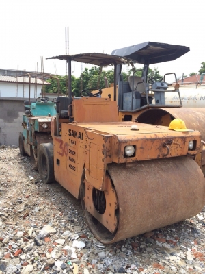 ขายรถบดสั่นสะเทือน SAKAI TG40 ราคาถูกมากๆ