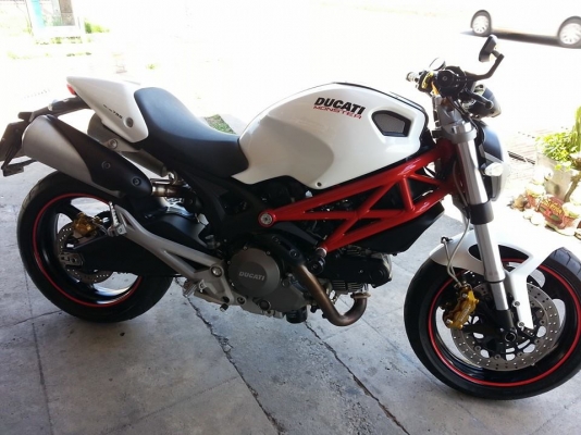 Ducati M795 ทะเบียน 2012 รถสวยพร้อมใช้ ราคาเบาๆ รถศูนย์!!!!!
