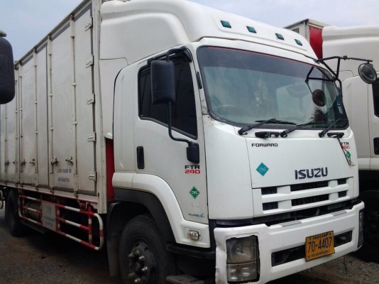 ขายด่วนๆ,ISUZU 240 HP,EURO 3,ราคาตัด,,,รถหกล้อ,,ตู้แห้ง 10 บาน, 7.50m,,,แท้ๆ, ปี 53, สวยๆ,มี 15 คัน,,