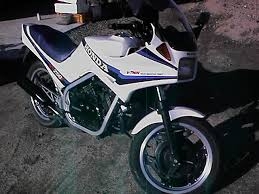 รับซื้อซาก Honda VT250F + เล่ม-โอน หรืออย่างใดอย่างหนึ่ง