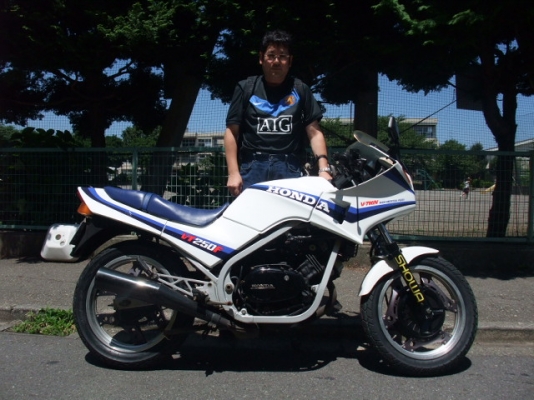 รับซื้อซาก Honda VT250F + เล่ม-โอน หรืออย่างใดอย่างหนึ่ง