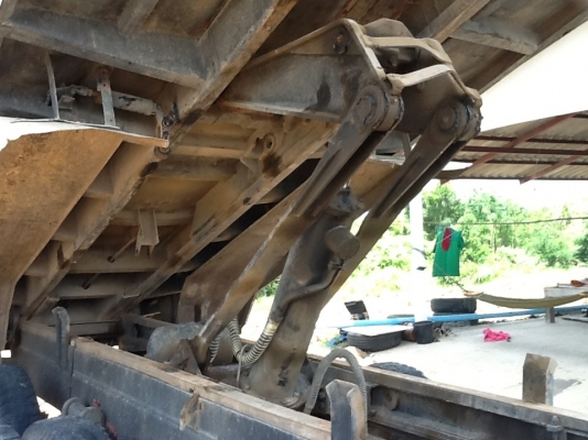 ฝากขายกะบะดั้ม สิบล้อ Rocky