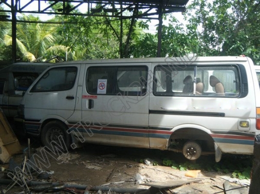 รถตู้ TOYOTA LH112R-RBMES 11ที่นั่ง