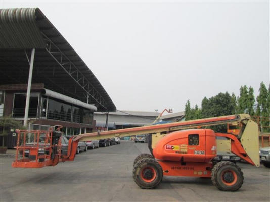 ขายด่วนรถกระเช้า JLG รุ่น 600A (มือสอง) สนใจสอบถามรายละเอียด คุณอนุวัตน์ 084-874-2940