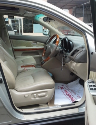Toyita Harier 2.4G (4WD) ปี 2005 ไม่เคยมีอุบัติเหตุ Toyita Harier 2.4G (4WD) ปี 2005 ไม่เคยมีอุบัติเหตุ