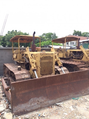 ขายรถแทรกเตอร์ D-4D จำนวน 2 คัน สภาพใช้งานได้