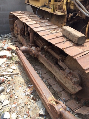 ขายรถแทรกเตอร์ D-4D จำนวน 2 คัน สภาพใช้งานได้