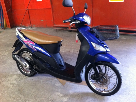 ขายmio115เดิมๆเครื่องเงียบกริบภาษีเต็ม ราคา9999ต่อลองได้คับโทร0825671760 ควันไม่ไหล เฟืองไม่หอน เอาไปใช้งาน รับลองไม่ผิดหวังคับรถผู้หญิงใช้มือเดียว วิ่งน้อย นิ่มๆเลยคับ มาลองขับดูก่อนได้คับ