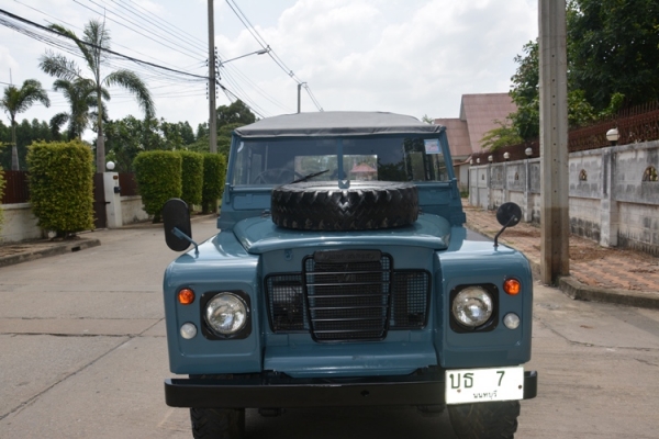 ขายรถ Land Rover สวยๆ พร้อมทะเบียนสวยเลขนำโชค