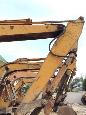 ขายรถแบกโฮ KOMATSU PC 100 รุ่น 2 มีหลายคัน