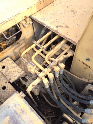 ขายรถแบกโฮ KOMATSU PC 100 รุ่น 2 มีหลายคัน