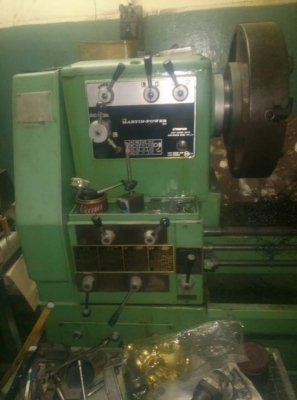 ขายครับขายเครื่องกลึงขนาด 6 ฟุต รุ่นหนัก 3 เพลา มีเบรค สวิงประมาณ 90 cm ต้าชิง ไต้หวัน สภาพใช้งาน 165000 บาท 0814583376 ช่างเอก มีบริการจัดส่งทั่วประเทศ