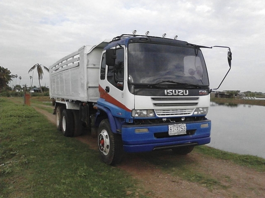 ขายรถสิ้บล้อ210เครื่ิอง240เทอรโบเกียรฟูเลอรทะเบียนพร้อม. หัวเด้ก้าสวย