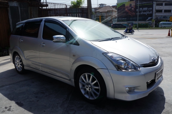TOYOTA WISH 2006 ตัว TOP สุด หลังคา sunloop มีกล้องหลัง,GPS ติดแก็ส LPG หัวฉีด เบาะหนังปรับไฟฟ้า ล้อ MAX แอรฺเย็น เครื่องวิ่งดี ช่วงล่างแน่น ภายในสภาพสวยสุดๆ สีสวย พร้อมใช้งาน การันตีรถสวย จัดไฟแนนได้