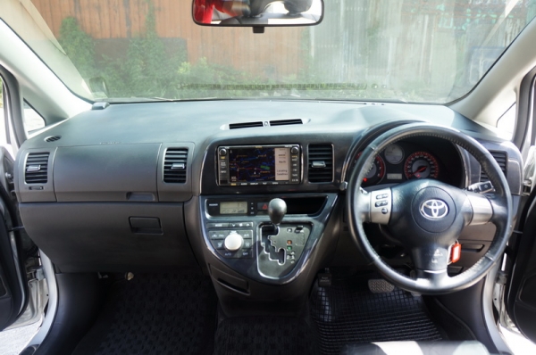 TOYOTA WISH 2006 ตัว TOP สุด หลังคา sunloop มีกล้องหลัง,GPS ติดแก็ส LPG หัวฉีด เบาะหนังปรับไฟฟ้า ล้อ MAX แอรฺเย็น เครื่องวิ่งดี ช่วงล่างแน่น ภายในสภาพสวยสุดๆ สีสวย พร้อมใช้งาน การันตีรถสวย จัดไฟแนนได้