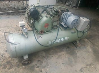 ายครับขายเครื่องอัดลมแบบลูกสูบ ไต้หวัน ญี่ห้อ swan ตัวนอก ถังยาว ใหญ่ พร้อมใช้ 28000 บาท 0814583376 ช่างเอก มีบริการจัดส่งทั่วประเทศ