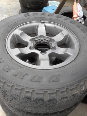 ขอบ 15 พร้อมยาง DUNLOP GRANDTREK 235/70R15 ขาย 4 ล้อ 4800 บาท TEL.081-427-3941 ขอบ 15 พร้อมยาง DUNLOP GRANDTREK 235/70R15 ขาย 4 ล้อ 4800 บาท TEL.081-427-3941