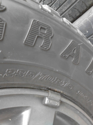 ขอบ 15 พร้อมยาง DUNLOP GRANDTREK 235/70R15 ขาย 4 ล้อ 4800 บาท TEL.081-427-3941 ขอบ 15 พร้อมยาง DUNLOP GRANDTREK 235/70R15 ขาย 4 ล้อ 4800 บาท TEL.081-427-3941