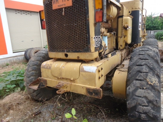 ขายด่วนรถเกรดCAT12Fรถสภาพพร้อมใช้งานเครืองดีตัวรถสวย