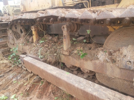 ขายรถแทรกเตอร์D4สภาพดีพร้อมใช้งาน