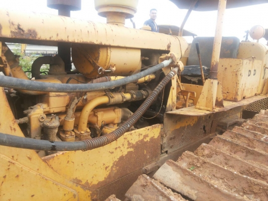 ขายรถแทรกเตอร์D4สภาพดีพร้อมใช้งาน