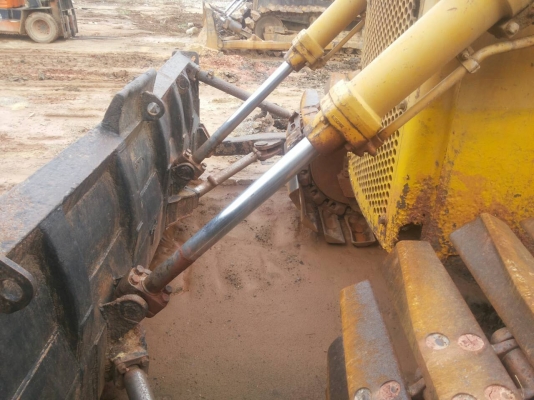 ขายรถแทรกเตอร์D5Dพร้อมใช้งาน ขายรถแทรกเตอร์D5Dพร้อมใช้งาน