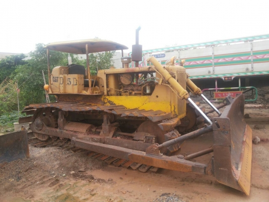ขายรถแทรกเตอร์D5Dพร้อมใช้งาน