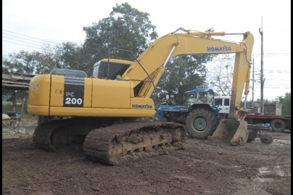 แมคโคร PC 200 รุ่น 7