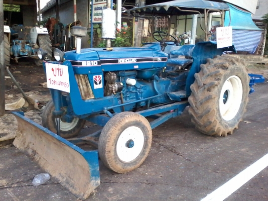 ปิดการขายขายรถไถฟอร์ด เสื้อลาย 6610 มีทะเบียน