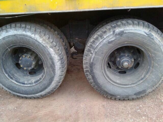 ขายรถบรรทุกสิบล้อ ISUZU JUMBO เครื่อง 6SA1 - 210 แรง ช่วงล่าง 240 แอร์พร้อม ยางดีทุกเส้น