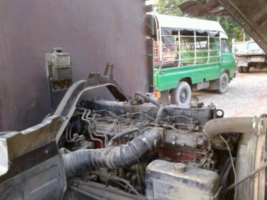 ขายรถบรรทุกสิบล้อ ISUZU JUMBO เครื่อง 6SA1 - 210 แรง ช่วงล่าง 240 แอร์พร้อม ยางดีทุกเส้น