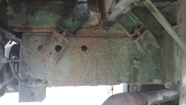 รถมิตซู 10 ล้อ ท้ายลาด FN527M - A  / 190 แรงม้า  ( บรรทุกแท่งน้ำ )  สนใจติดต่อ  081 - 6079515