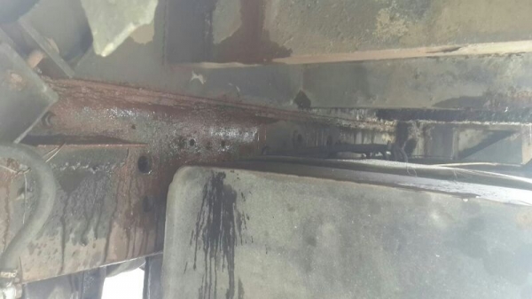 รถมิตซู 10 ล้อ ท้ายลาด FN527M - A  / 190 แรงม้า  ( บรรทุกแท่งน้ำ )  สนใจติดต่อ  081 - 6079515