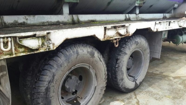 รถมิตซู 10 ล้อ ท้ายลาด FN527M - A  / 190 แรงม้า  ( บรรทุกแท่งน้ำ )  สนใจติดต่อ  081 - 6079515