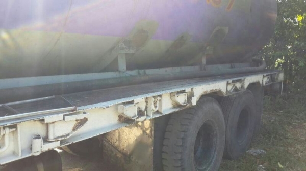 รถมิตซู 10 ล้อ ท้ายลาด FN527M - A  / 190 แรงม้า  ( บรรทุกแท่งน้ำ )  สนใจติดต่อ  081 - 6079515