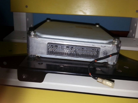 ขายกล่องไฟปี51แท้จากห้างสนใจติดต่อได้ที่0853635720