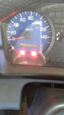 รถฮีโน่ 6 ล้อดั้ม 150 แรงม้า. ปี 50  ( รถวิ่ง 2xx,xxx กม. )   สนใจติดต่อ 081 - 6079515