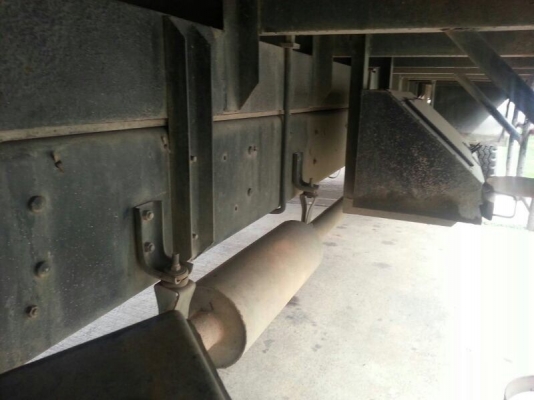 รถอีซูซุ 6 ล้อ ตู้แห้ง  FTR32 / 195 แรงม้า. ปี 39  สนใจติดต่อ 081 - 6079515