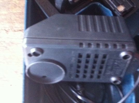 สว่านและไขควงไร้สาน  BOSCH ค่อนข่างใหม่ใช้มาน้อย แบตขนาด 12 V. มีให้สองก้อน