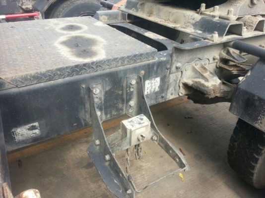 รถฮีโน่ 6 ล้อ หัวลาก FF1J / 210 แรงม้า. ปี 41 - 42  (  มีขาย 3 คัน. )  สนใจติดต่อ  081 - 6079515