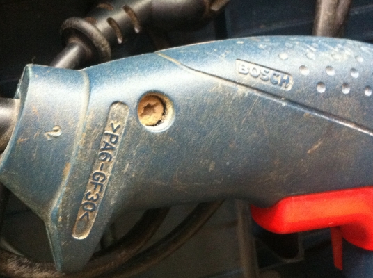 สว่านไฟฟ้า BOSCH ขนาด 500 W. ปรับหมุน ซ้าย-ขวาได้ รอบ 0-2600 รอบต่อนาที