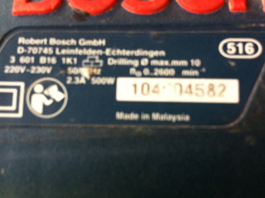 สว่านไฟฟ้า BOSCH ขนาด 500 W. ปรับหมุน ซ้าย-ขวาได้ รอบ 0-2600 รอบต่อนาที