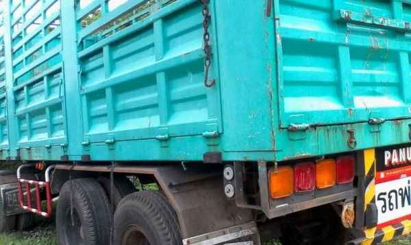 รถฮีโน่ 10 ล้อ หลังถนน FM1A  /  344 แรงม้า. ปี 52  ( ขายแม่ , ลูก )   สนใจติดต่อ  081 - 6079515